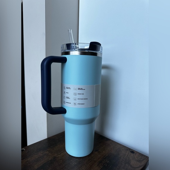 🇺🇸 Stanley x Target Exclusive WATERCOLOR BLUE 40oz tumbler - Picture 8 of 10